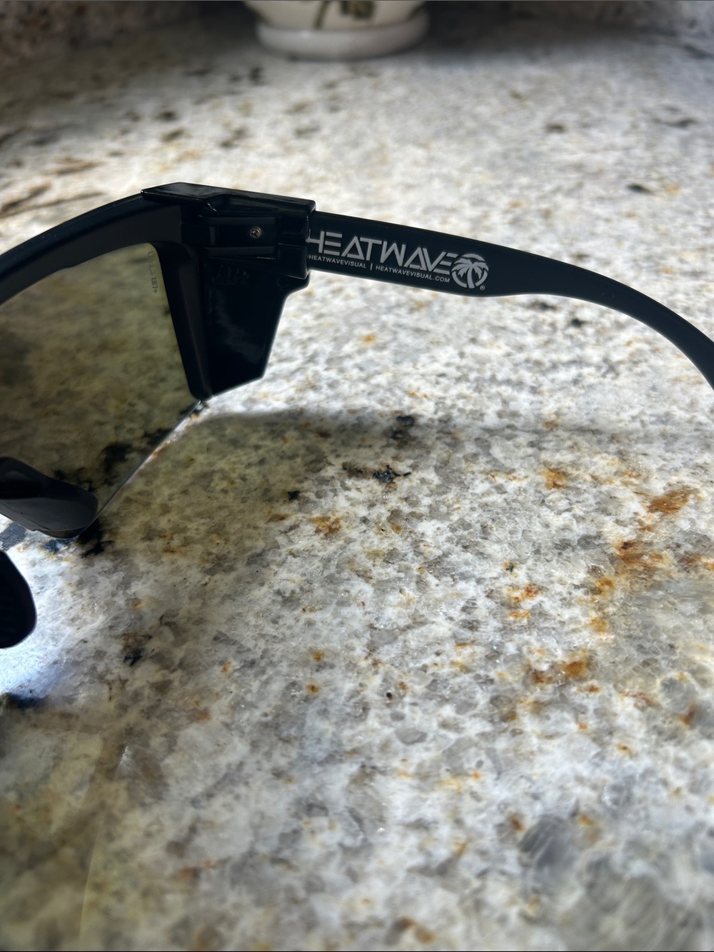 Men's Shield Sunglasses - Blue Mirrored Lens - Picture 4 of 7
